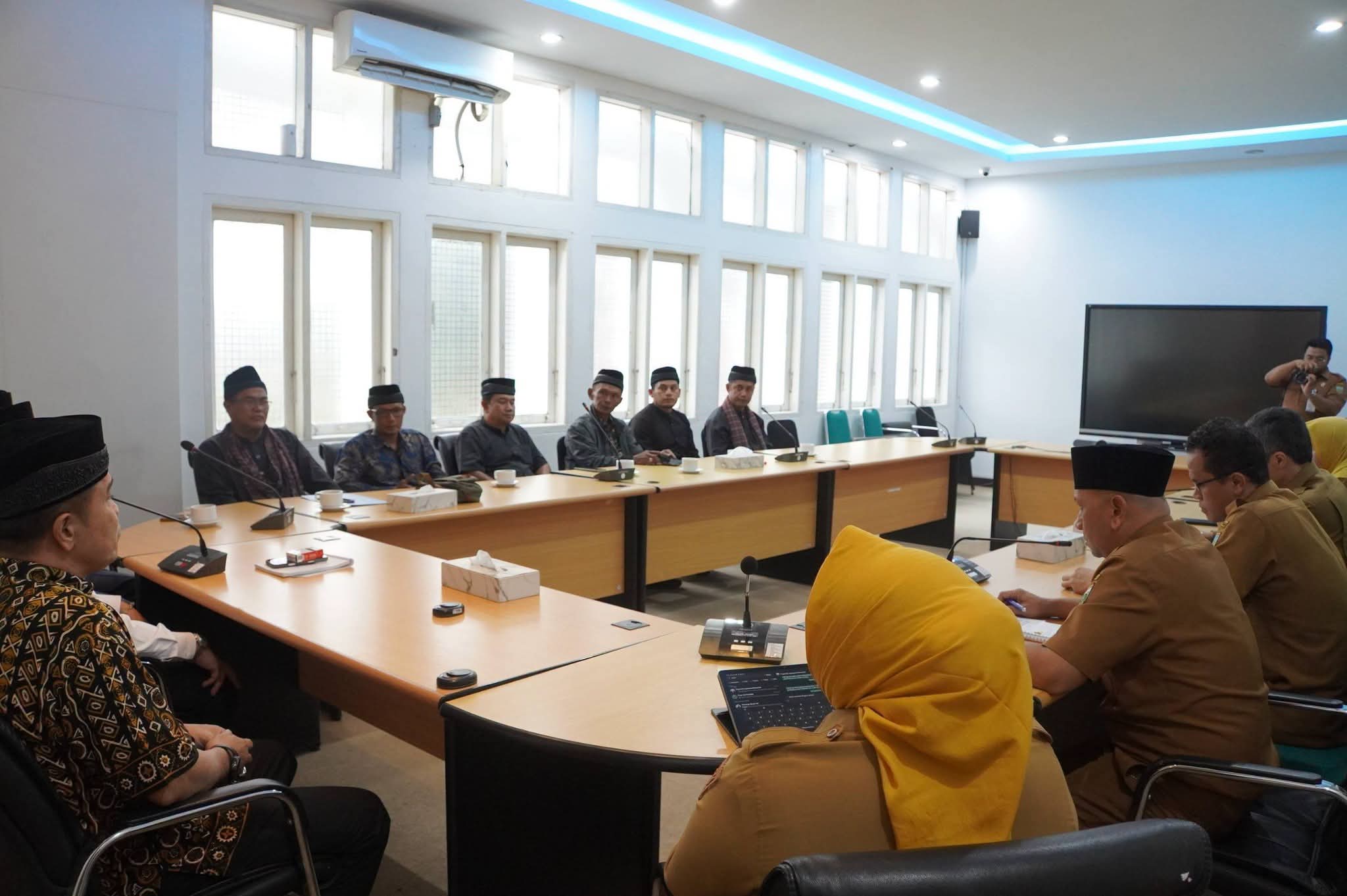 Suasana pertemuan.
